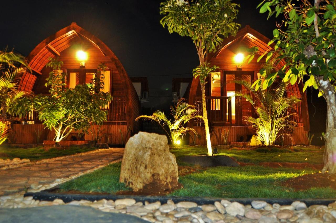 Setilas Bungalows Batununggul Exterior foto