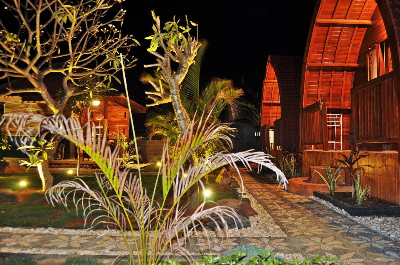 Setilas Bungalows Batununggul Exterior foto