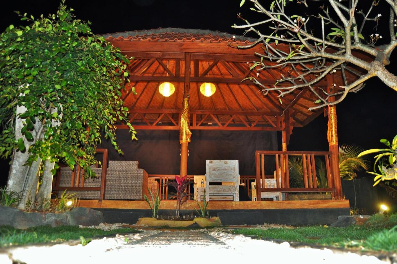 Setilas Bungalows Batununggul Exterior foto