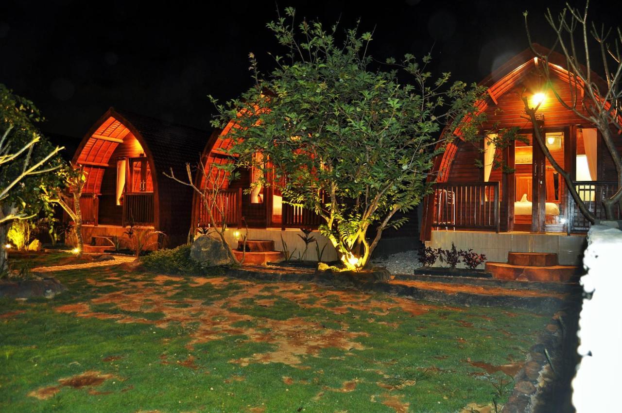 Setilas Bungalows Batununggul Exterior foto