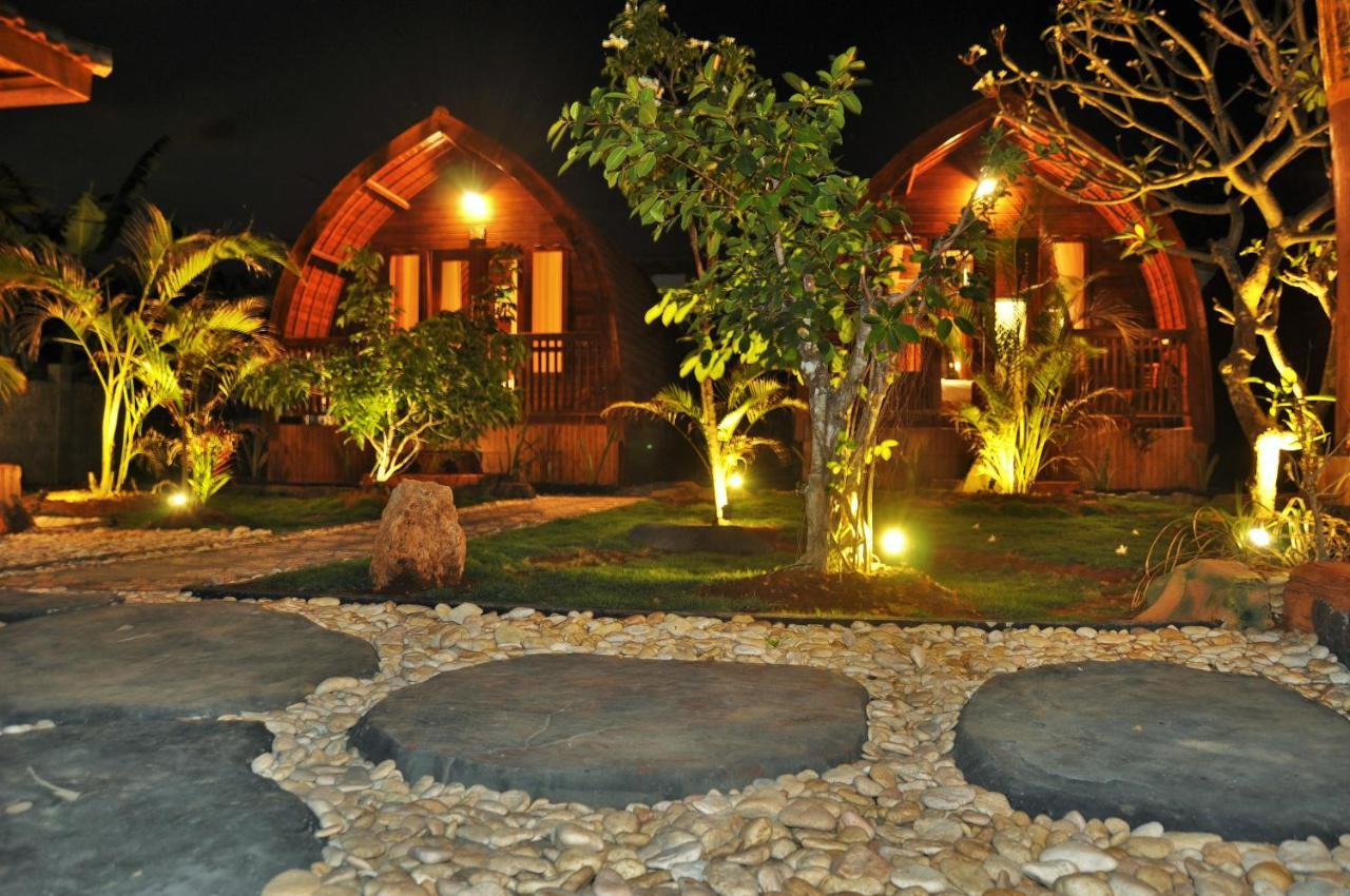 Setilas Bungalows Batununggul Exterior foto